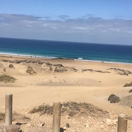 Apartment Oceanfront Awakening! Away From Crowds